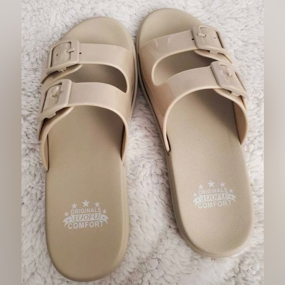 Beige Buckle Jelly Sandal - Picture 6 of 6